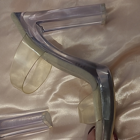 New Steve Madden clear pumps - Picture 2 of 3